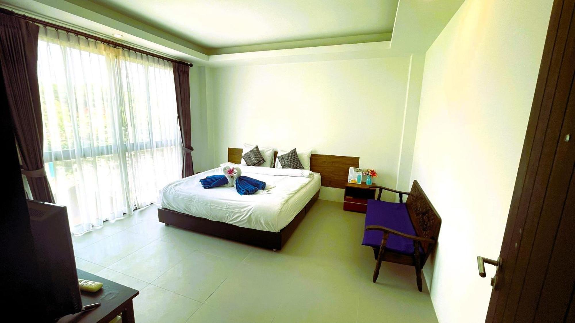 Rockstar Beach Apartments Bang Rak Beach  Eksteriør bilde