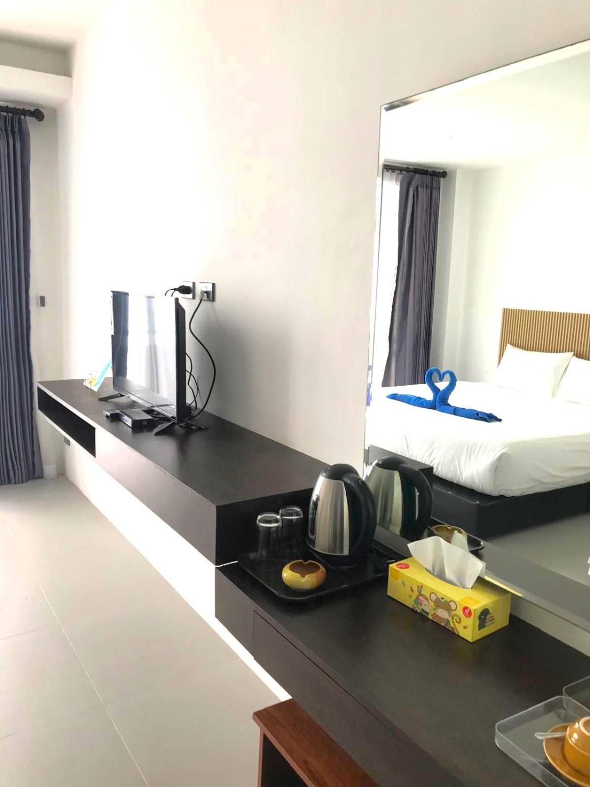 Rockstar Beach Apartments Bang Rak Beach  Eksteriør bilde